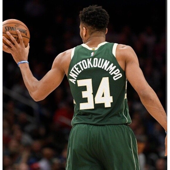 Giannis Antetokounmpo (Nike)-(Bucks)-(Green)-(Jersey)-(New Cond.)-(Size:XL)-$95 - Picture 10 of 12
